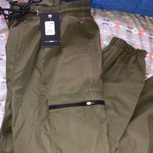 Fashion nova medium olive joggers (NWT)